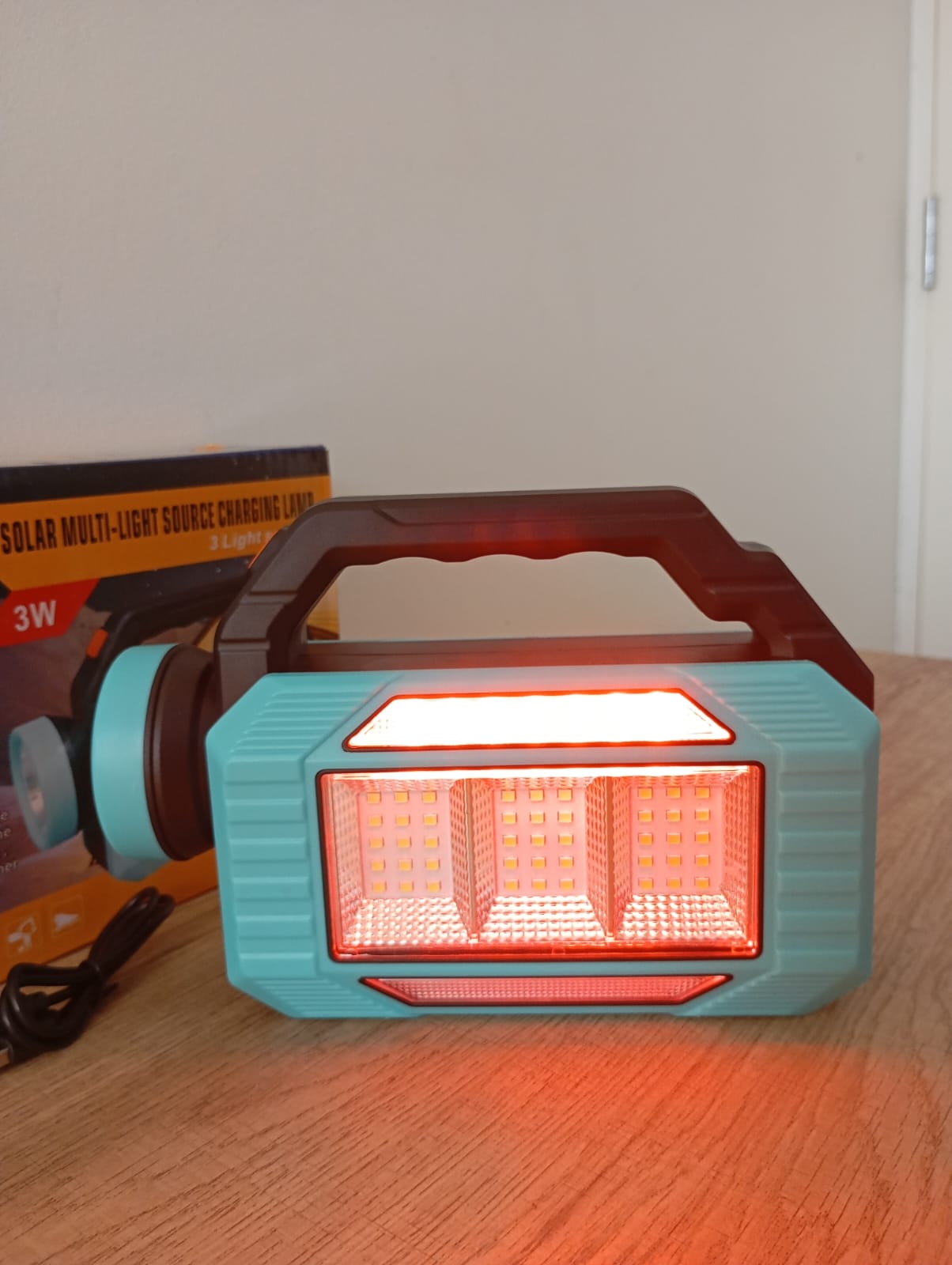 Linterna Led Solar Recargable