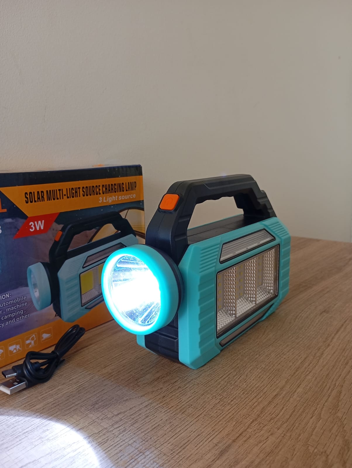 Linterna Led Solar Recargable